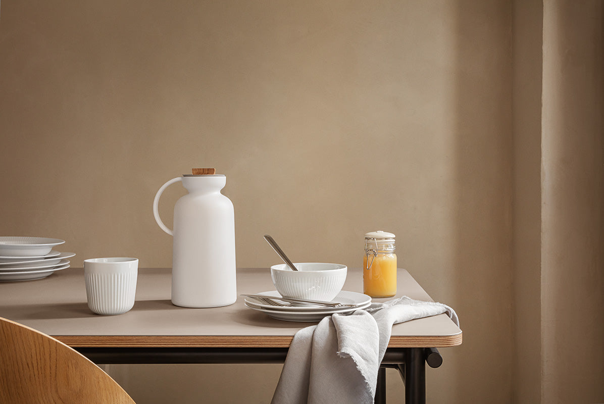 Silhouette Vacuum Jug - 1.0L - White - Eva Solo