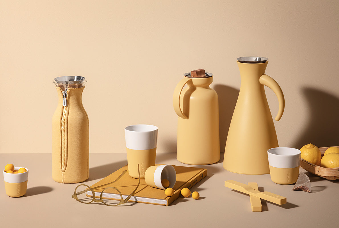 Silhouette Vacuum Jug - 1.0L - Golden Sand - Eva Solo