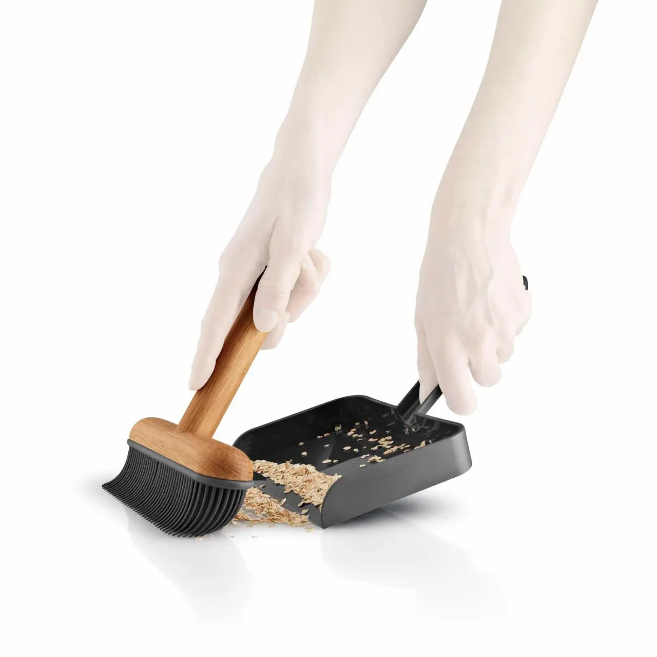 Dustpan and brush set