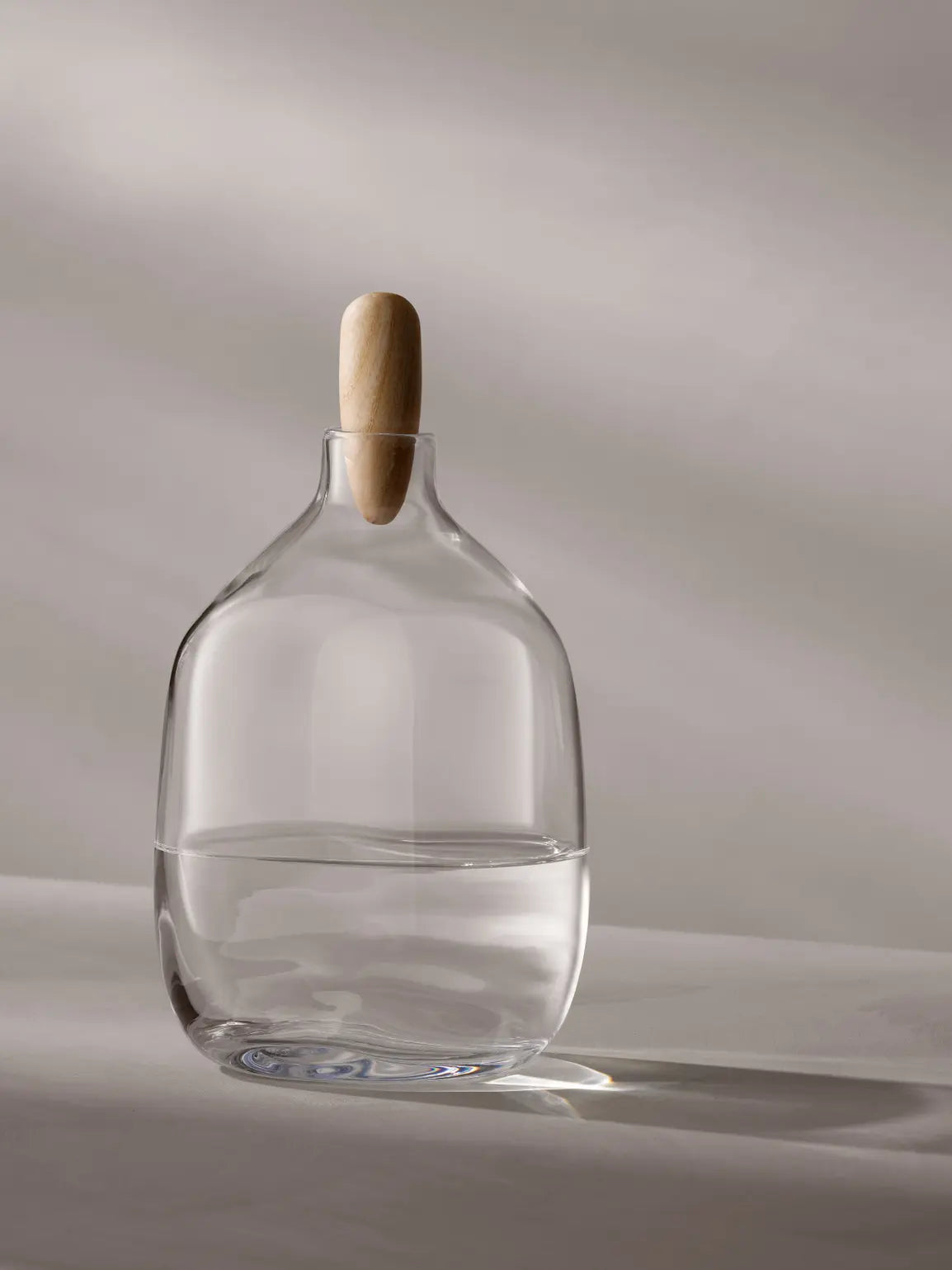 Float Decanter & Ash Stopper 1.5L Clear