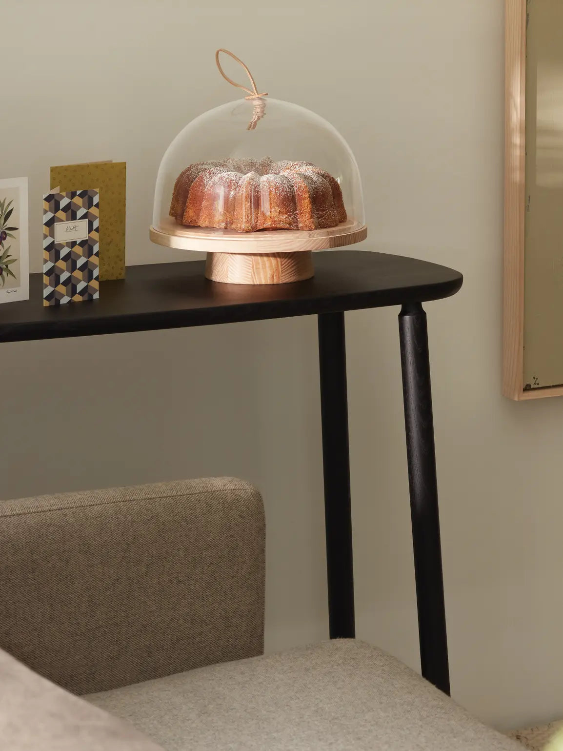 Ivalo Ash Stand & Dome Clear