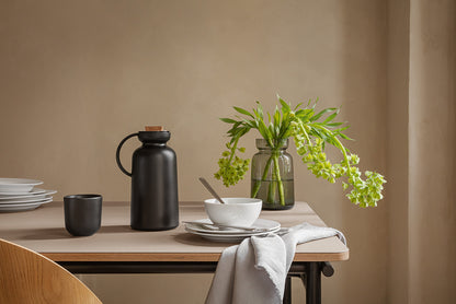 Silhouette Vacuum Jug - 1.0L - Black - Eva Solo