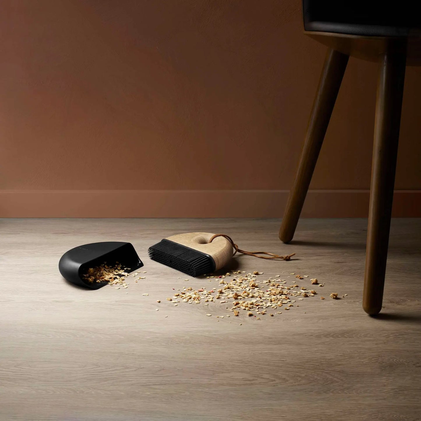 Sweep Dustpan & Brush Set - Eva Solo