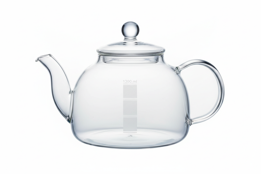 a borosilicate teapot with an indicator that says "1300 ml"